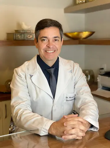 Foto de perfil do Dr. Ricardo Araújo, especialista em Otorrinolaringologia
